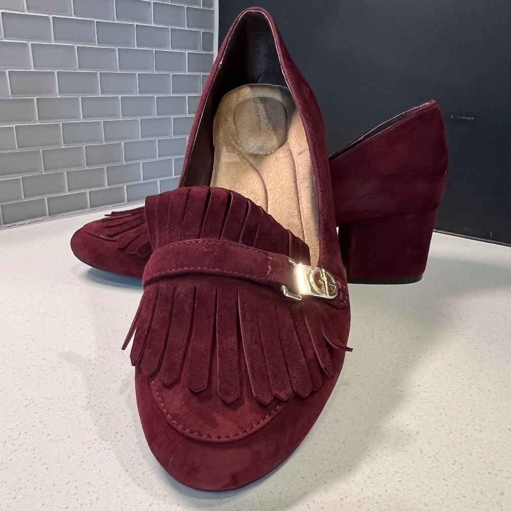 NEW Burgandy Suede Giani Bernini Size 10 Memory foam 2” heels never worn
